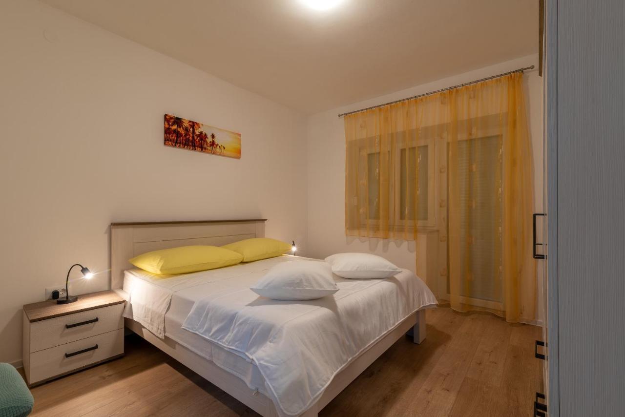 Apartman Galeb Trogir Exterior foto
