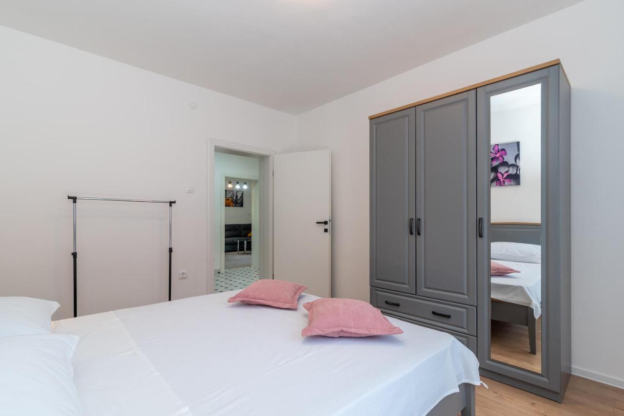 Apartman Galeb Trogir Exterior foto