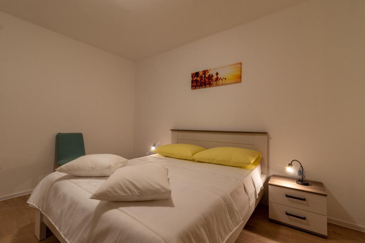 Apartman Galeb Trogir Exterior foto